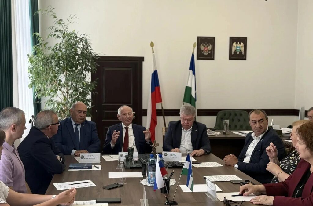 Избирком КБР и региональная Общественная палатаобсудили подготовку к избирательным кампаниям 2026 года