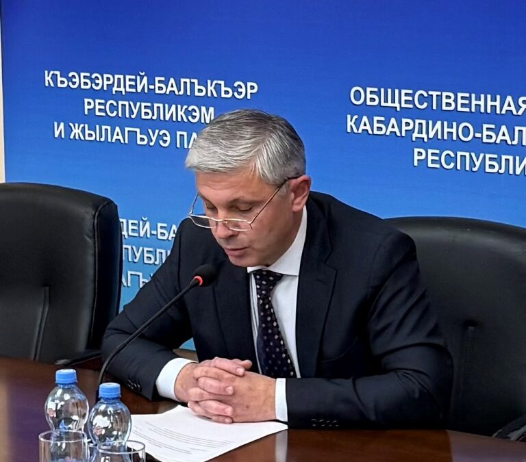 Член Общественного штаба по наблюдению за выборами в Кабардино-Балкарской Республике, исполнительный директор – руководитель аппарата КБРОООО «Ассоциация юристов России» Азрет Шапсигов о процессе регистрации кандидатов и партий и уникальности избирательной кампании 2026 года