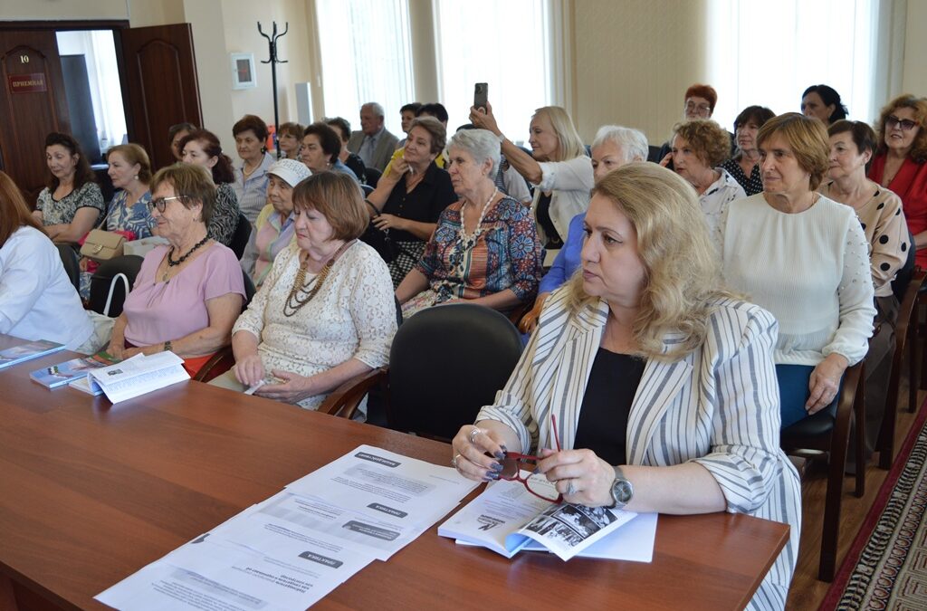 «Старость меня дома не застанет»: поговорим о жизни на пенсии с психологом!